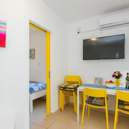 Apartments Olivella With Terrace Baska (Krk) Exterior photo