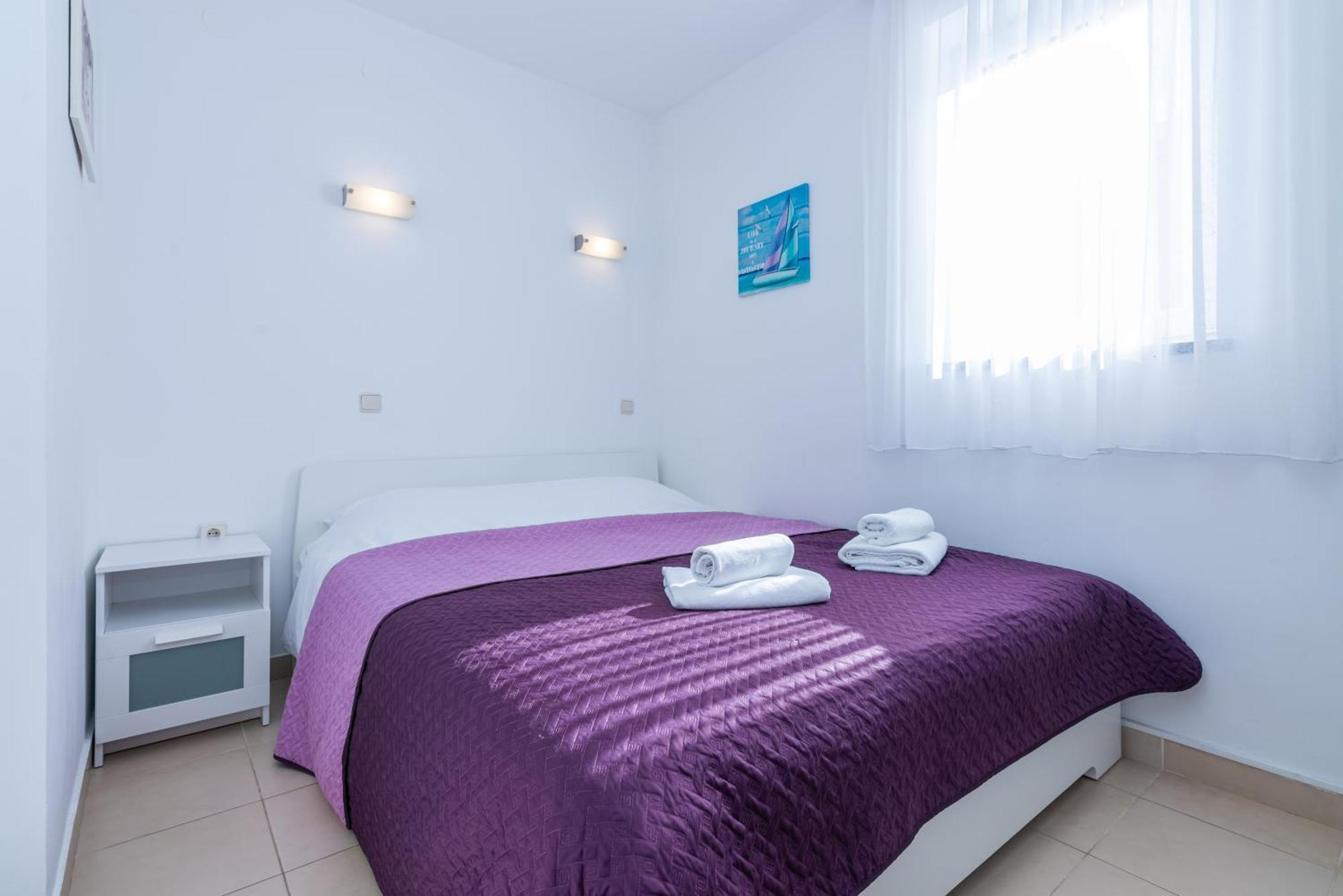 Apartment Olivella With Terrace *