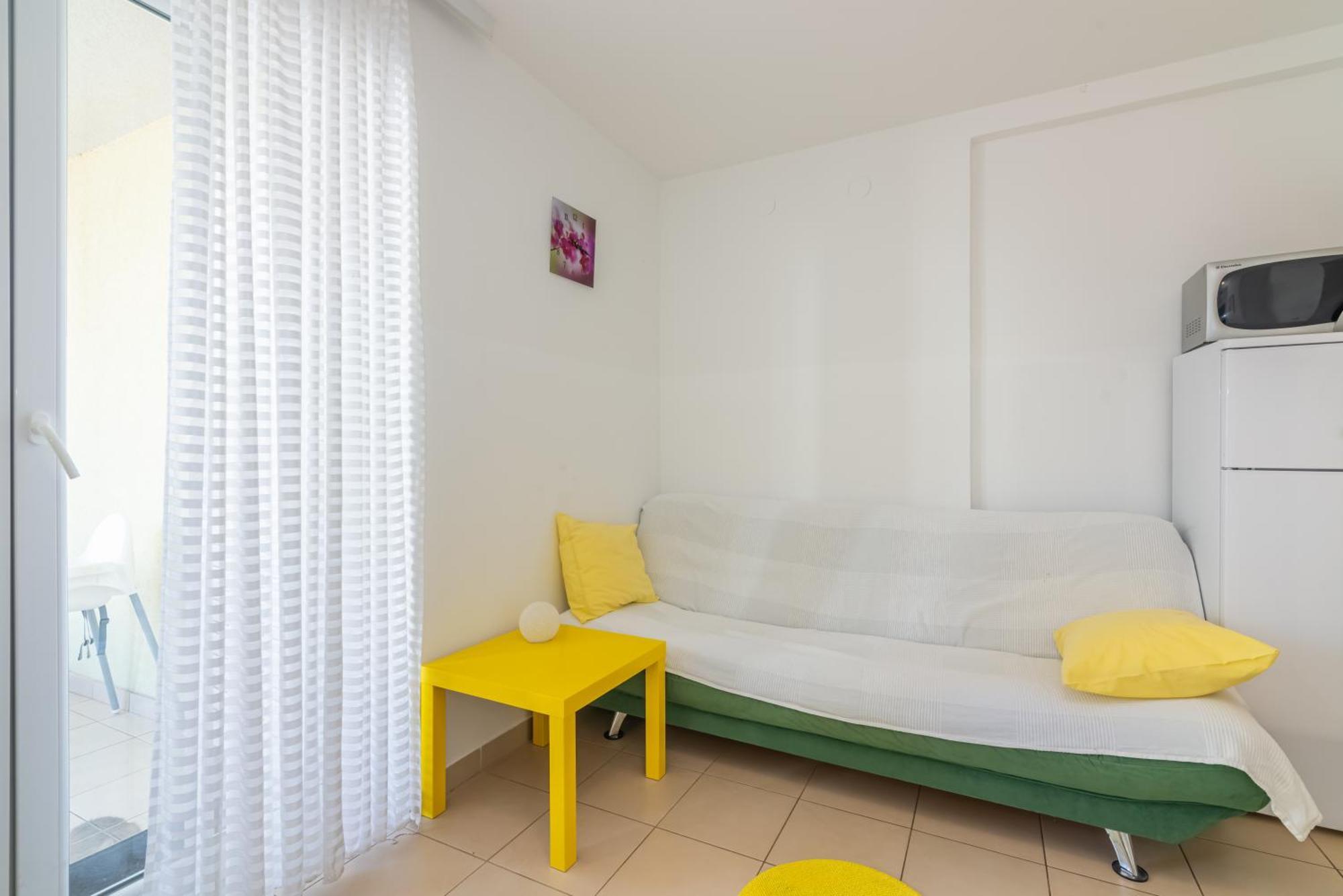 Olivella With Terrace
